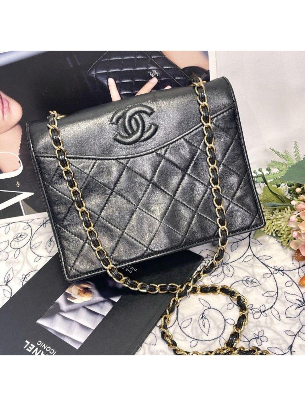 Chanel Vintage Quilted CC Logo Bag Black